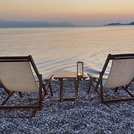 Onar Beachfront Residence, Loutraki Eksteriør bilde
