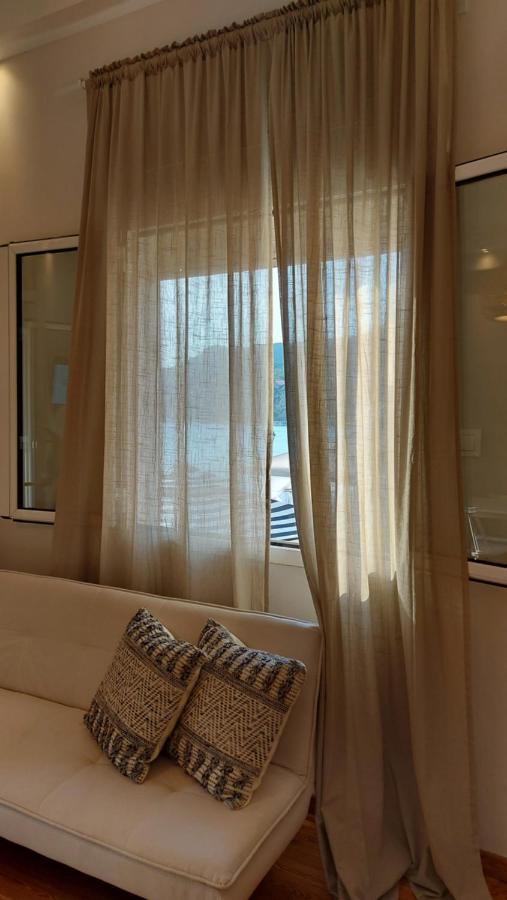 Onar Beachfront Residence, Loutraki Eksteriør bilde