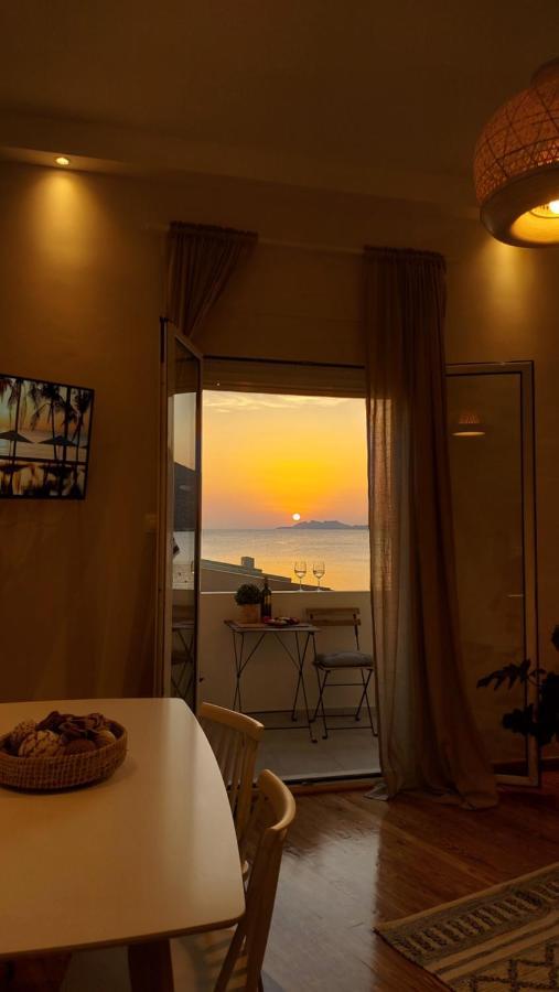 Onar Beachfront Residence, Loutraki Eksteriør bilde